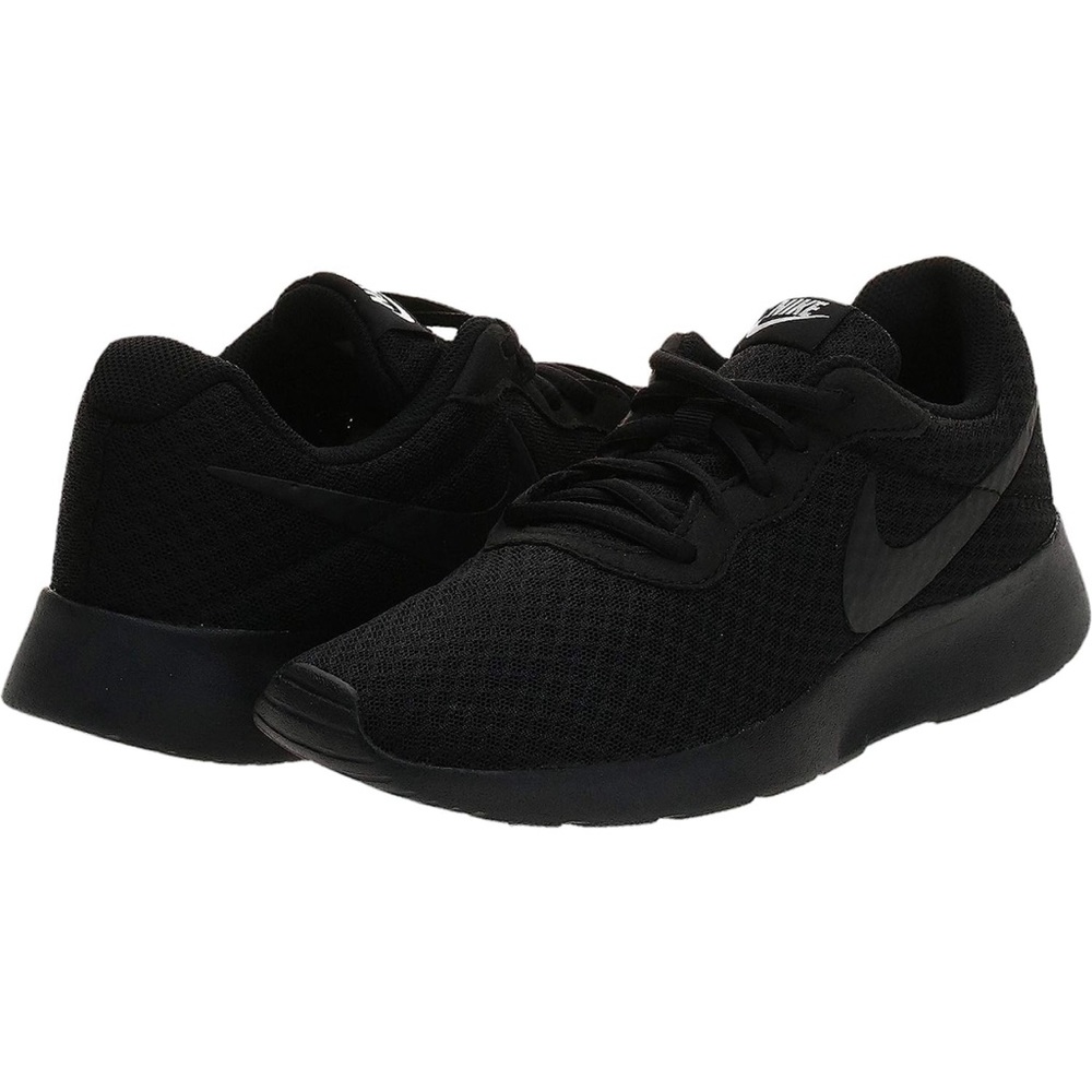 *NWOT* All Black Nike Roshes